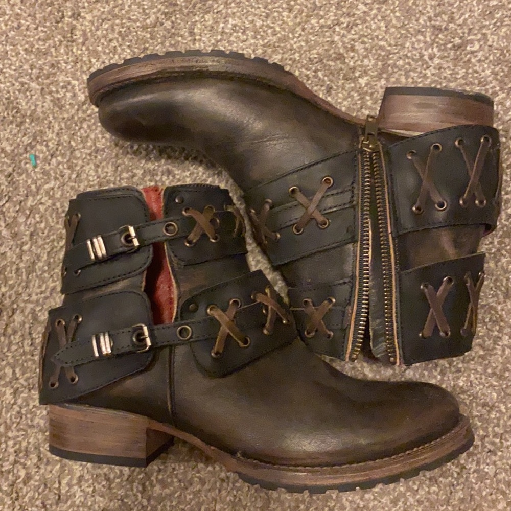 Freebird booties